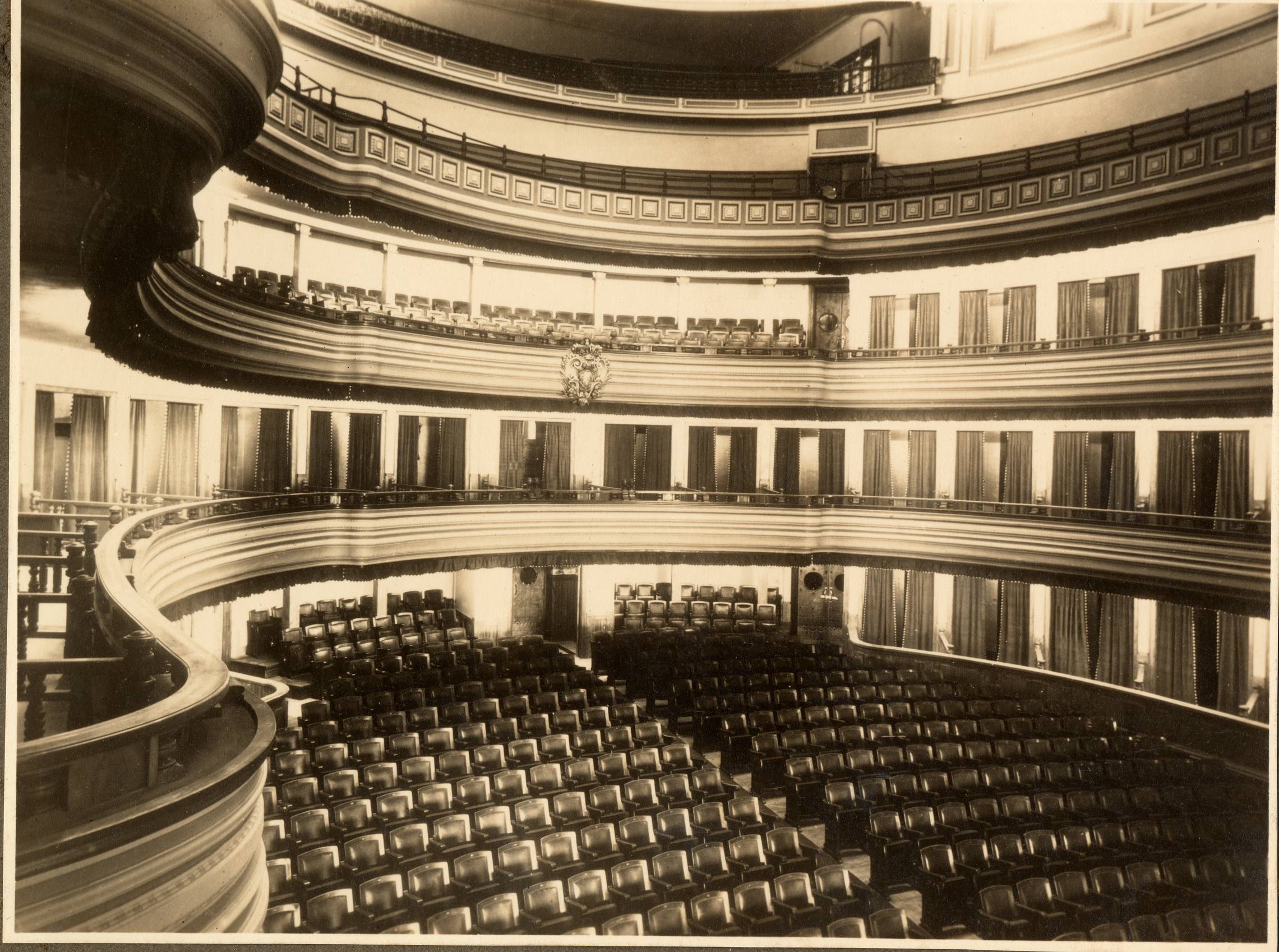 Teatro español siglos XV-XIX en la BVPB >Patio de butacas del Teatro Pérez Galdós (1925-1930)