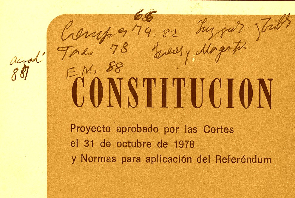 Constitución : Proyecto aprobado por las Cortes...